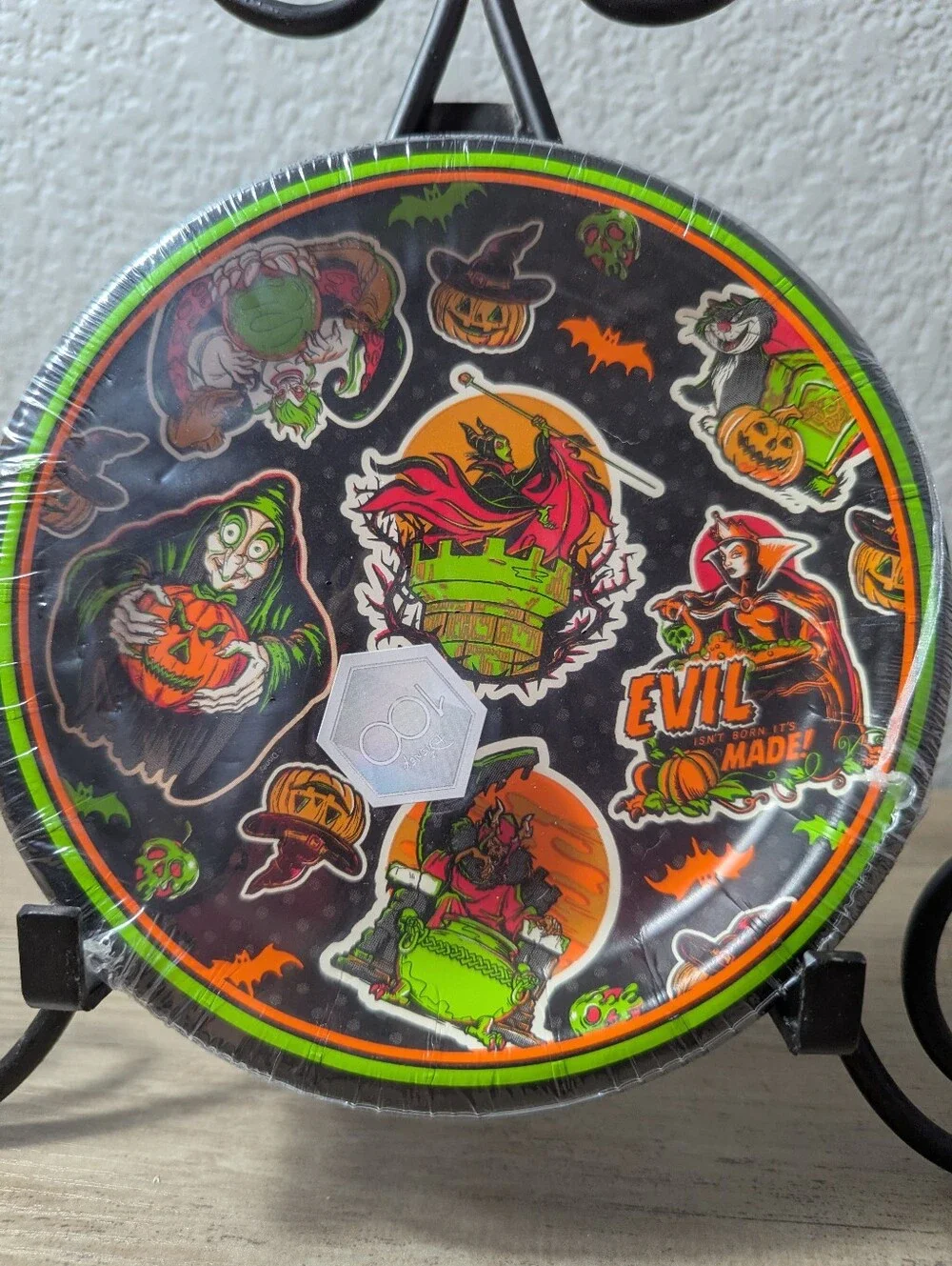 Disney Villains Halloween 6.75” Paper Plates Amscan 100 Years 18 Count NEW